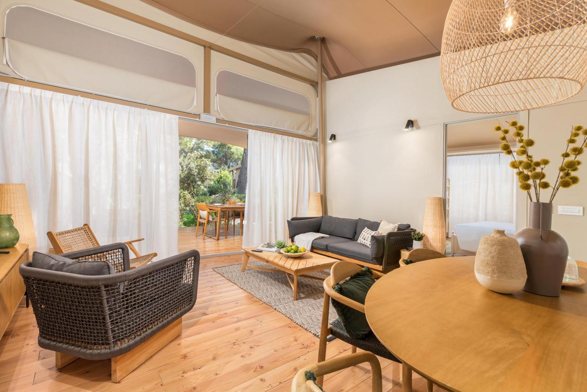 Arena One 99 Glamping Holiday park 4*
