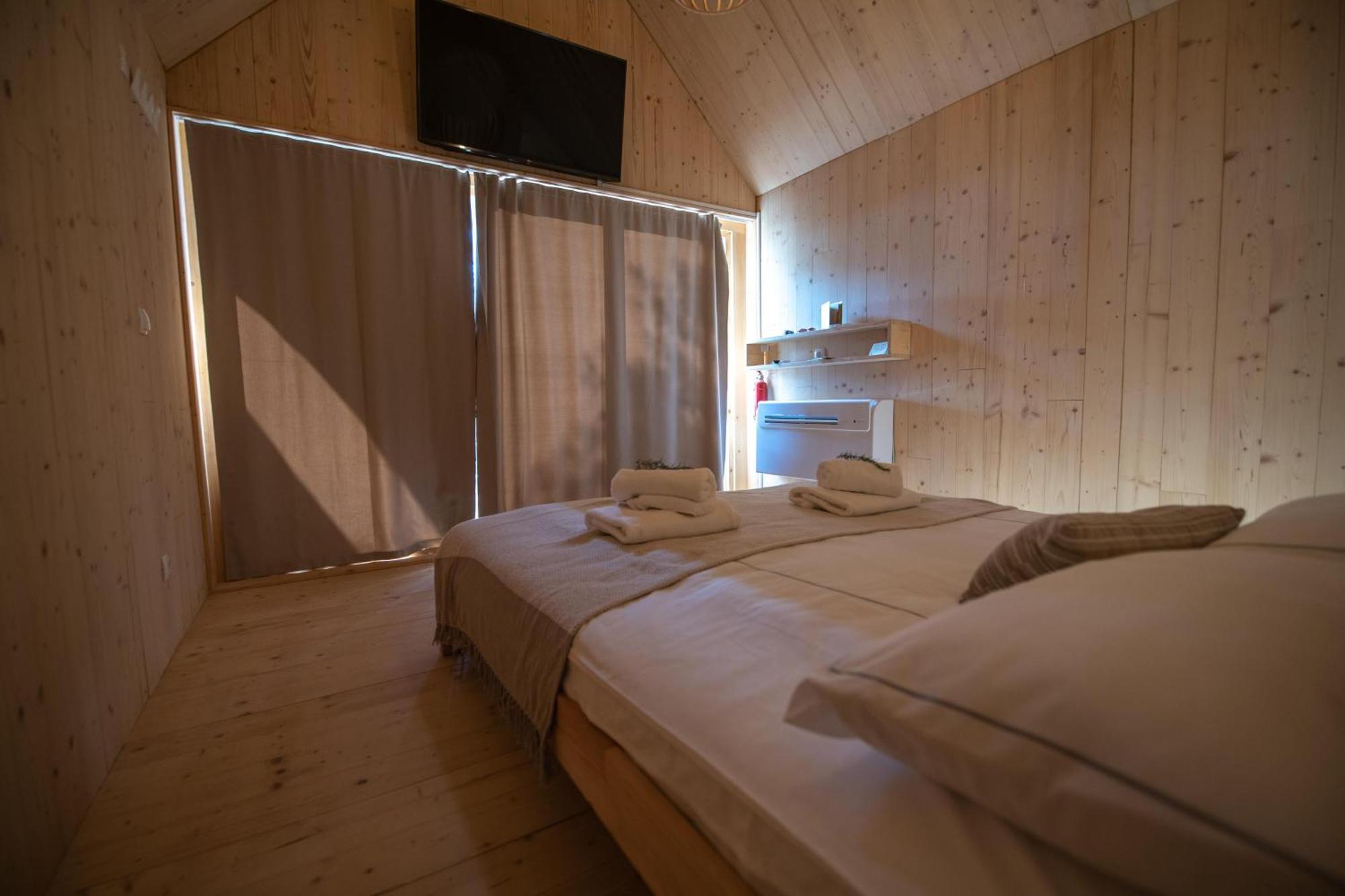 Arena One 99 Glamping Holiday park
