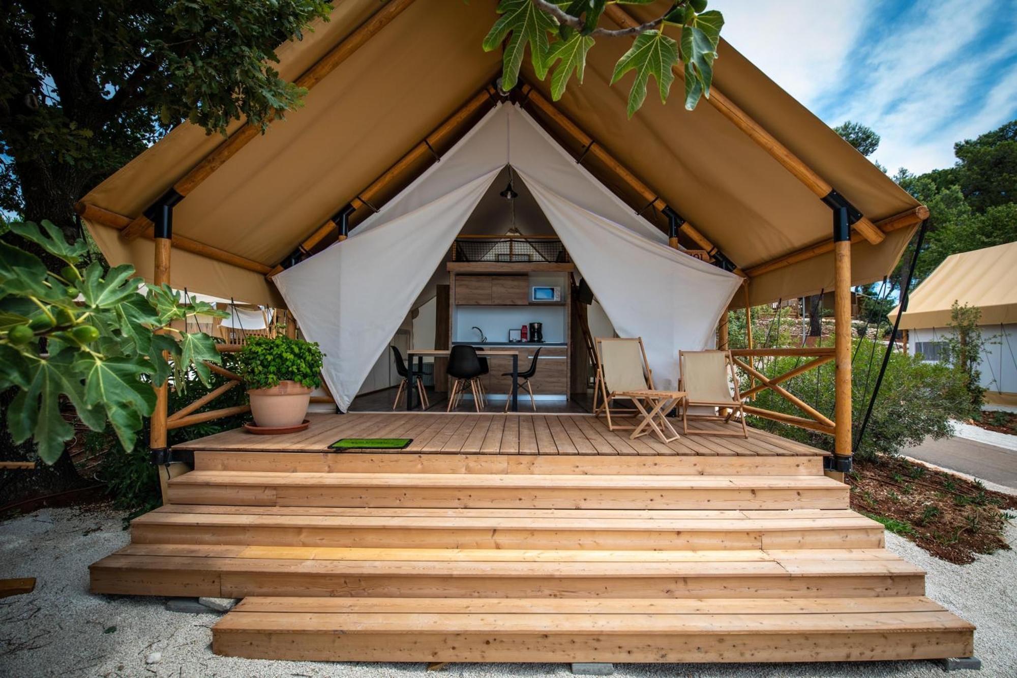 Holiday park Arena One 99 Glamping Pomer