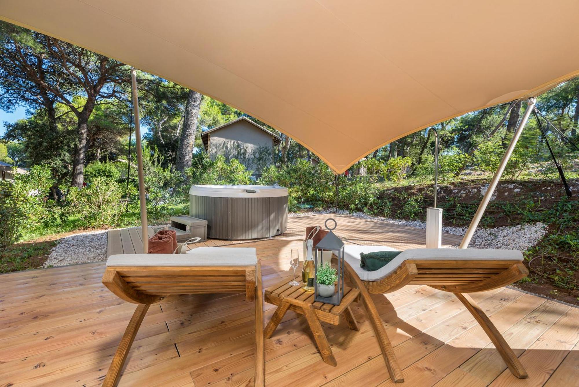 Holiday park Arena One 99 Glamping